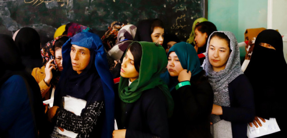 Las afganas temen otra era de oscuridad por el rápido avance de los talibanes