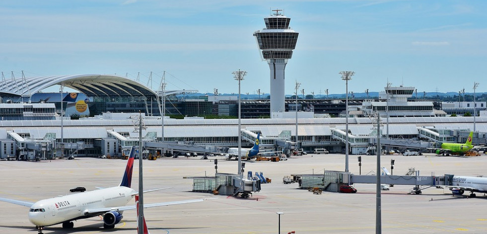 Récord histórico en el aeropuerto de Santiago: más de 235.000 pasajeros en noviembre