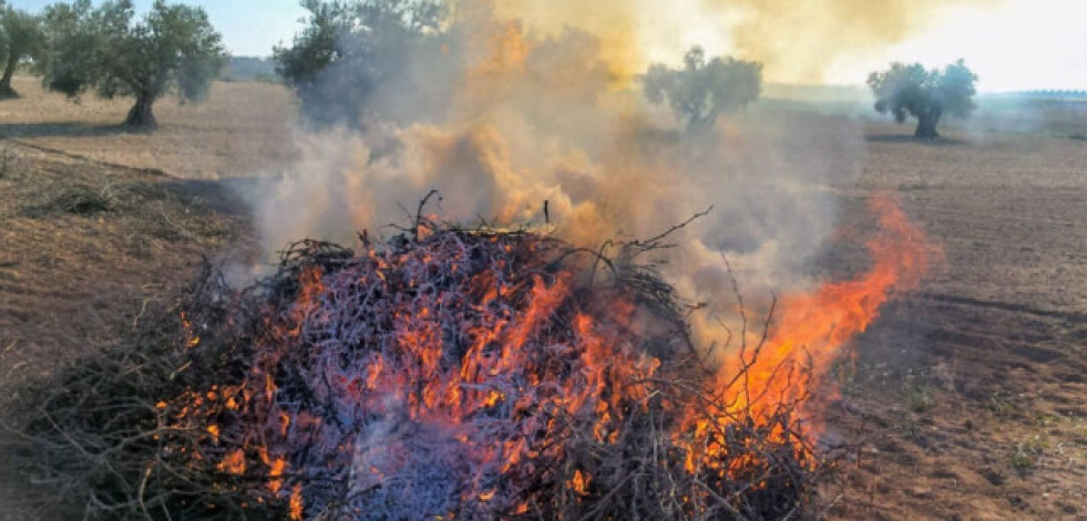 La Xunta vuelve a prohibir desde mañana las quemas agrícolas y forestales