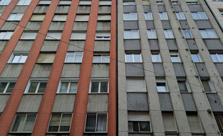 El Ayuntamiento de Santiago valora crear nuevos inmuebles a través de la empresa municipal de vivienda
