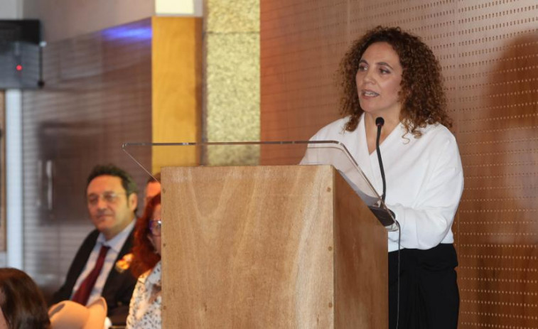 Entrevista | María Loureiro, catedrática de Economía: “Santiago es un lugar óptimo para un empresario”