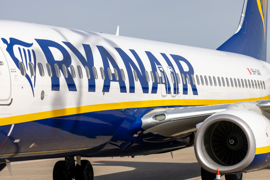 El TSXG ratifica la condena a Ryanair y obliga a readmitir a azafata despedida en Santiago