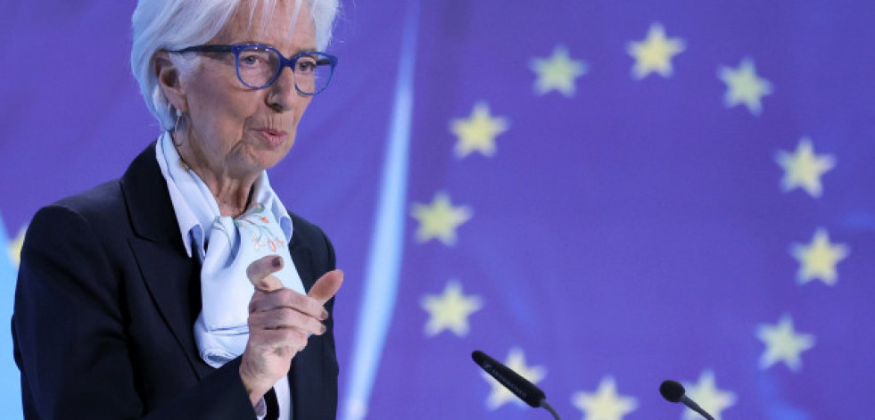El BCE mantiene los tipos en el  4,5% pero se abre a bajarlos en junio