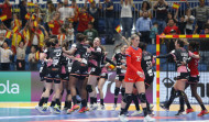 España se acerca a París tras arrasar a la República Checa (21-31)