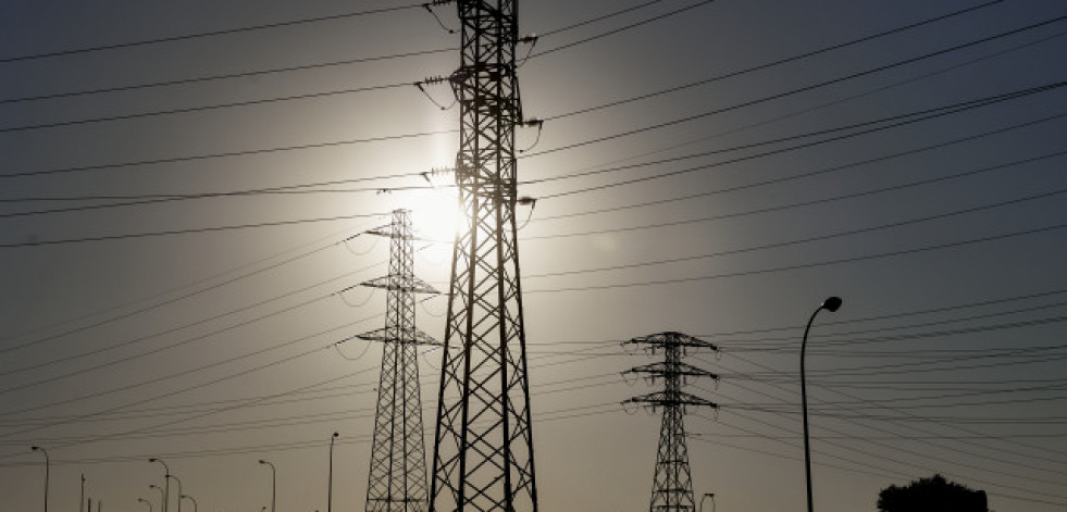 El precio de la luz estará este lunes durante nueve horas en valores negativos
