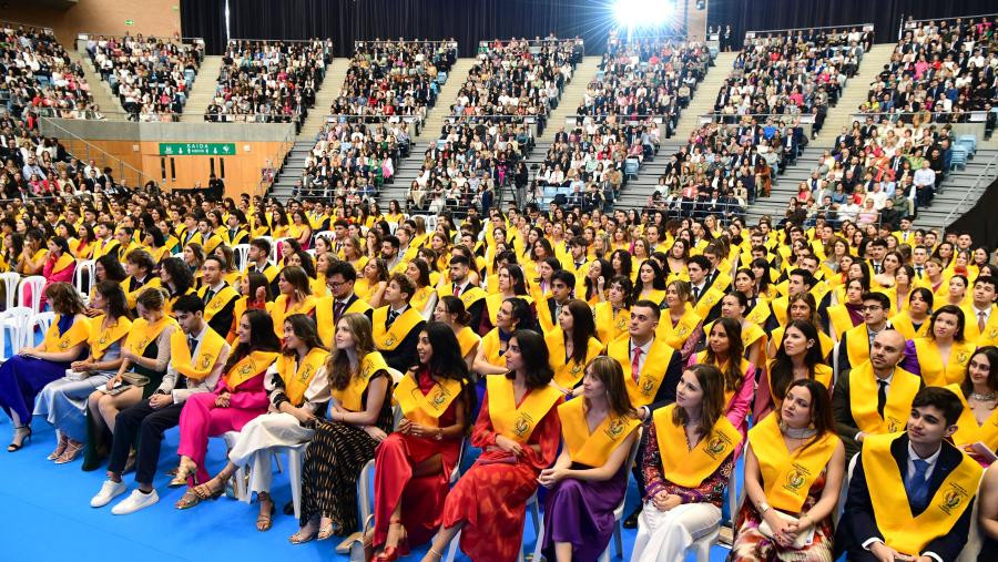 Medicina USC celebra su acto de graduación