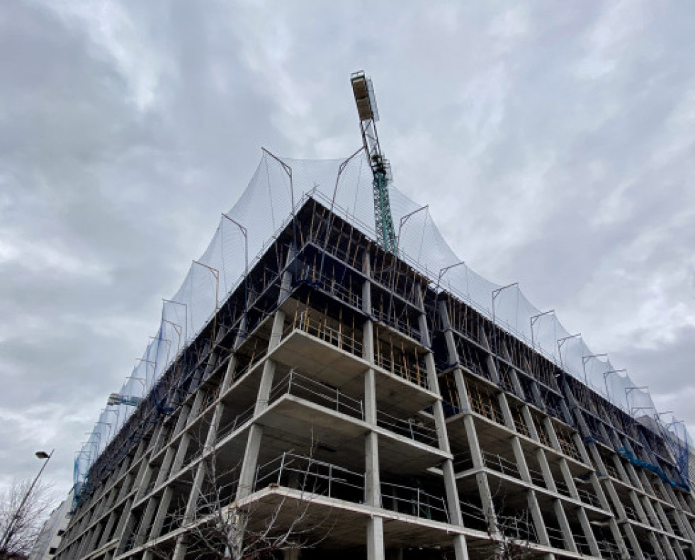 EuropaPress 2616242 EDIFICIO DE VIVIENDAS EN CONSTRUCCION EN UN MOMENT 16395186