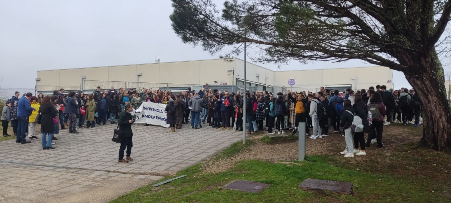 Inspección y docentes del IES O Milladoiro acuerdan la renovación de la directiva