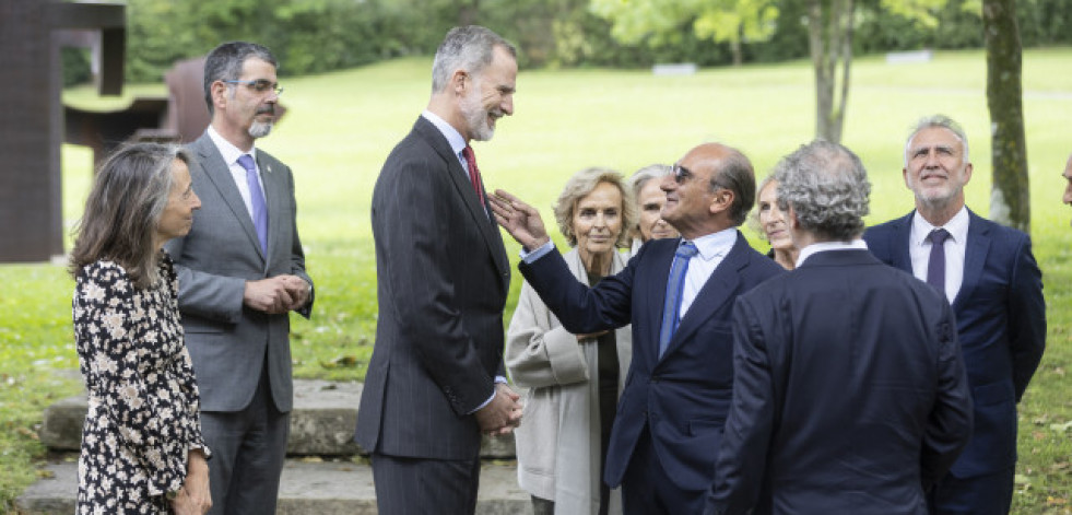 Felipe VI y Juan Carlos I, encuentro inesperado en el aeropuerto