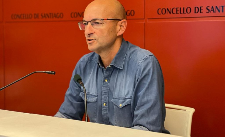 ¿Por qué ha suspendido el PSOE a Gonzalo Muíños, su portavoz en Santiago?