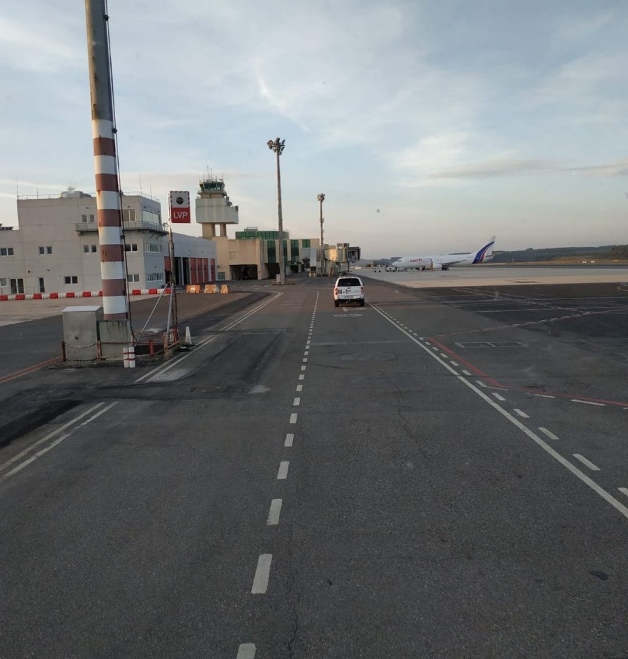 Adjudicada por 26 millones las obras de renovación del aeropuerto de Santiago, que cerrará más de un mes