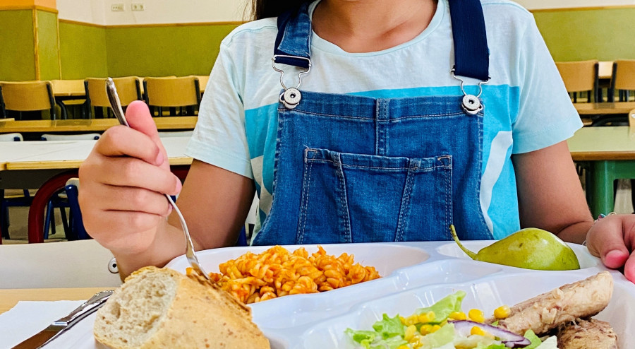 Analizan los menús de comedores escolares de Ames tras un brote de gastroenteritis