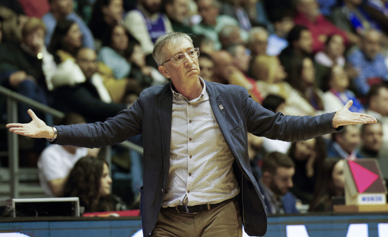 El Obradoiro hace oficial la salida de Moncho Fernández