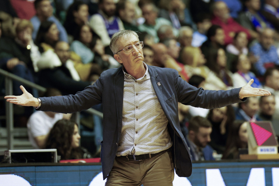 El Obradoiro hace oficial la salida de Moncho Fernández