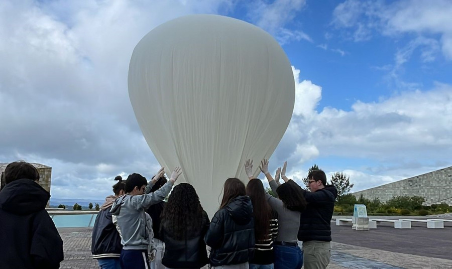 De Santiago a la estratosfera: seis colegios gallegos lanzan la cápsula MarumaSat VI