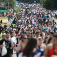 Cientos de asistentes a su llegada al festival O Son do Camiño en 2022 EFE Oscar Corral
