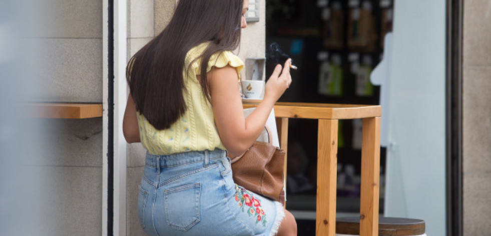 El 45% de los españoles que no fuman se expone al tabaquismo pasivo en las terrazas