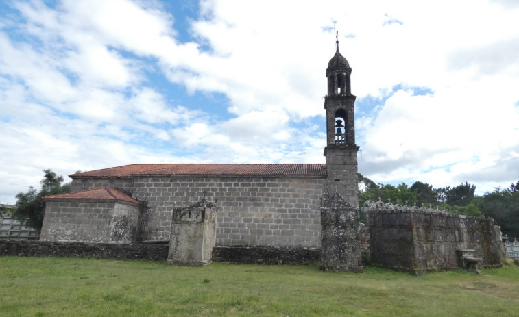 La Xunta licita las obras para restaurar el retablo barroco de la iglesia de San Xián de Laíño en Dodro