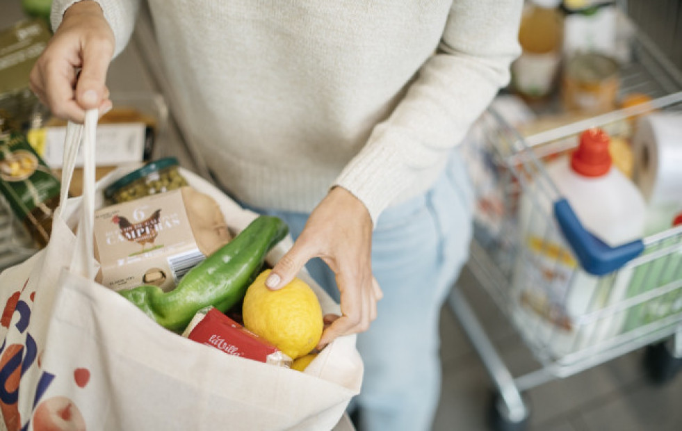 Los precios de alimentos subieron un 0,9% en mayo, un aumento por tercer mes consecutivo