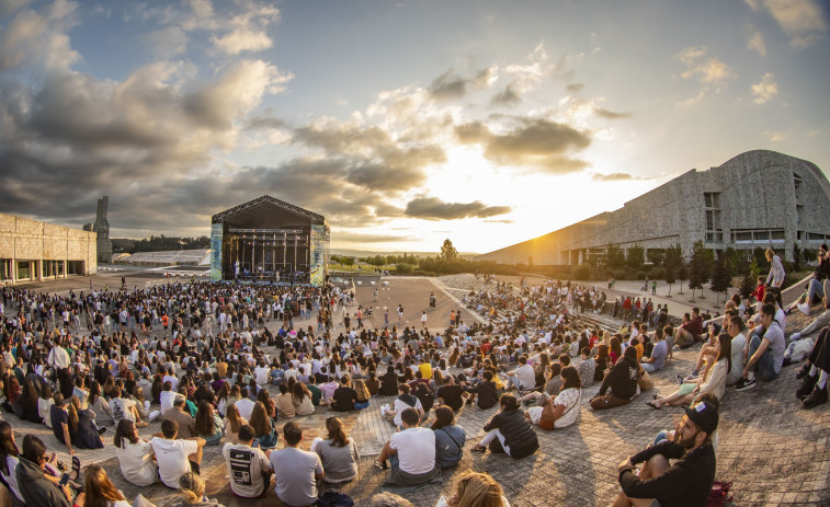Más de una quincena de actuaciones musicales de música urbana, pop y electrónica, en el 'Atardecer no Gaiás'