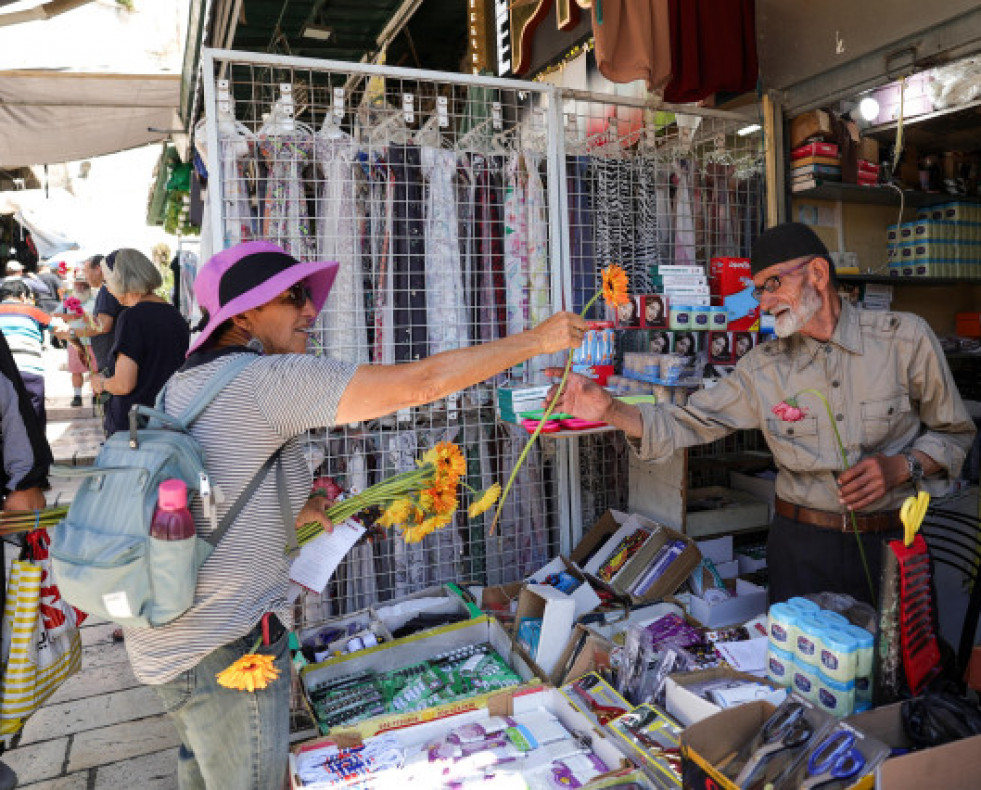 PacifistasenunadelaszonascomercialesdelaCiudadViejadeJerusalnEFE