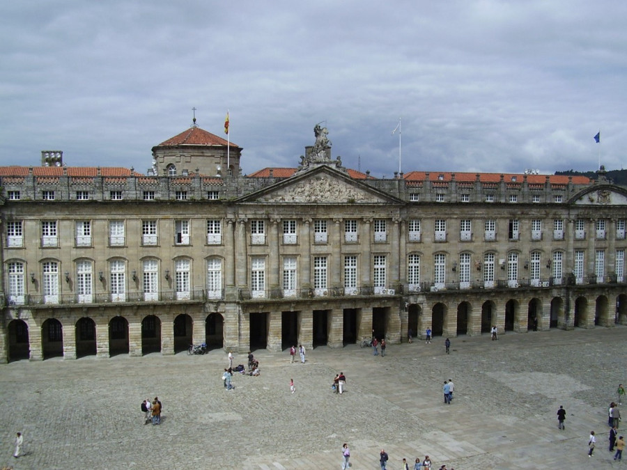El Ayuntamiento de Santiago descarta destinar "dinero público" a pantallas para seguir la Eurocopa