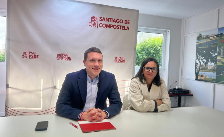 La dirección del PSOE compostelano da 5 días al portavoz municipal para que formalice el cambio del personal eventual