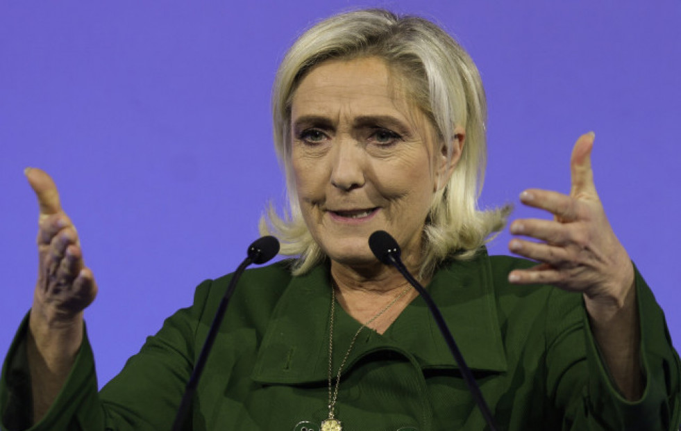 Le Pen acusa a Macron de preparar “un golpe de Estado administrativo”