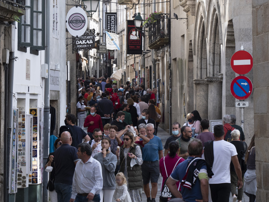 La alcaldesa de Santiago defiende sus políticas para ganar población
