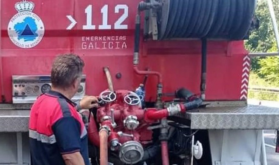 Arde un vehículo en el km 34.1 de la AP-9, dirección Santiago