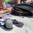 Sin música y sin charla en las playas
