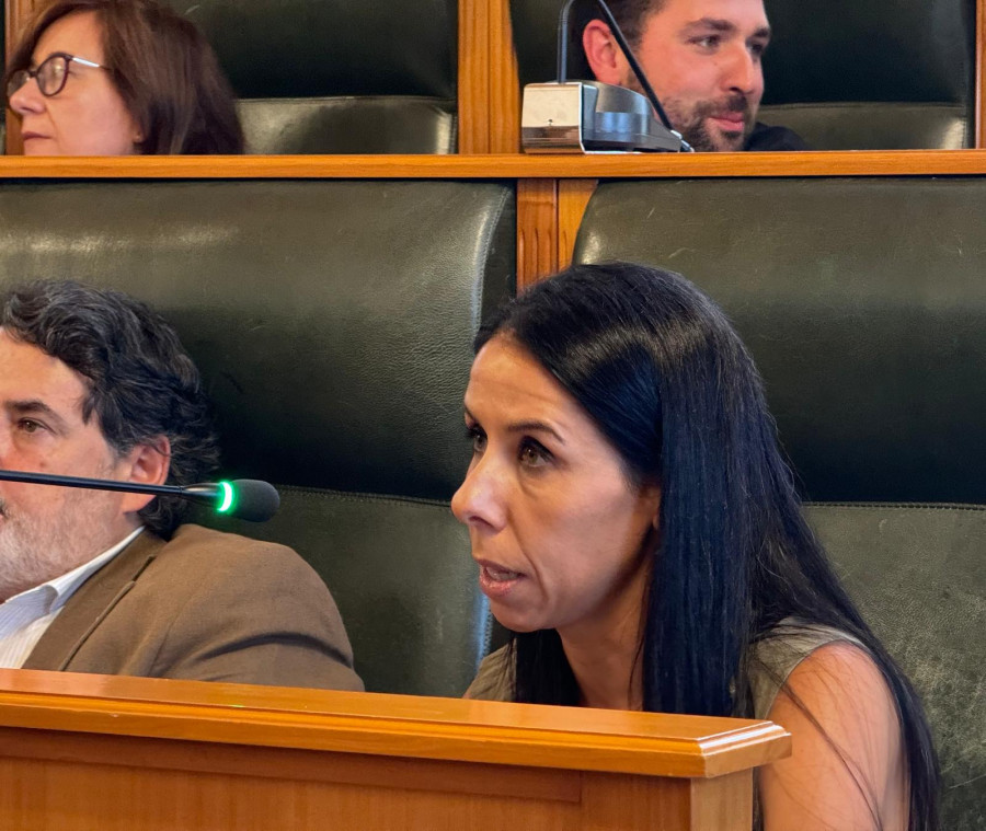 El PP de Santiago denuncia que el BNG prohíbe el himno de España