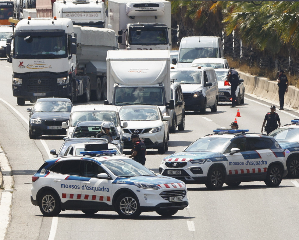 BARCELONA, 08/08/2024.- El dispositivo 'Jaula' de los Mossos d'Esquadra para localizar al expresident Carles Puigdemont, que ha desaparecido tras regresar a Cataluña y pronunciar un discurso, está c