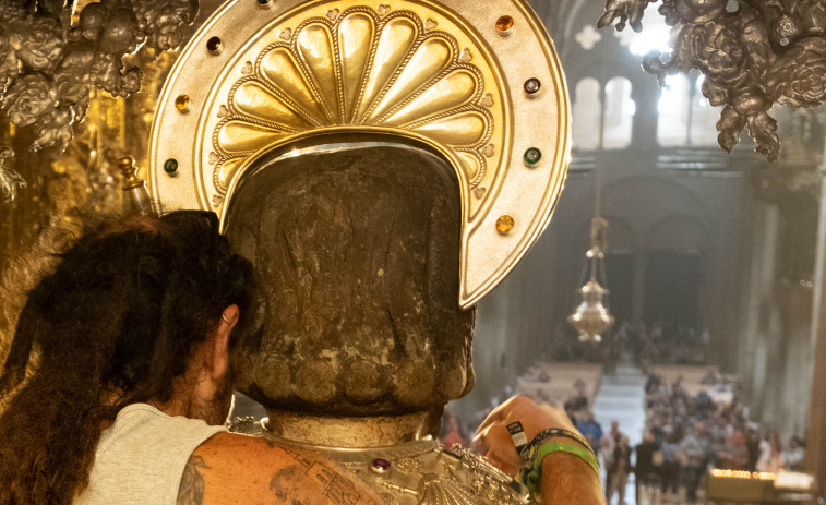 La Catedral de Santiago habilita la Puerta de Abades para el rito del Abrazo al Apóstol