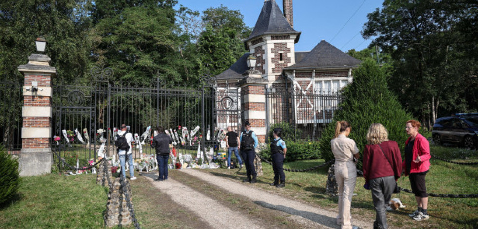 Alain Delon es enterrado en privado en su propiedad de Douchy, en respeto a sus deseos