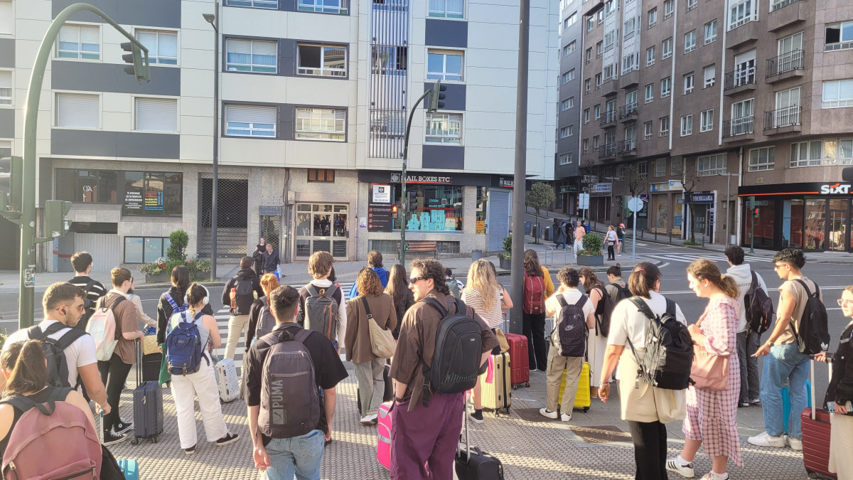 Estudiantes llegando a santiago