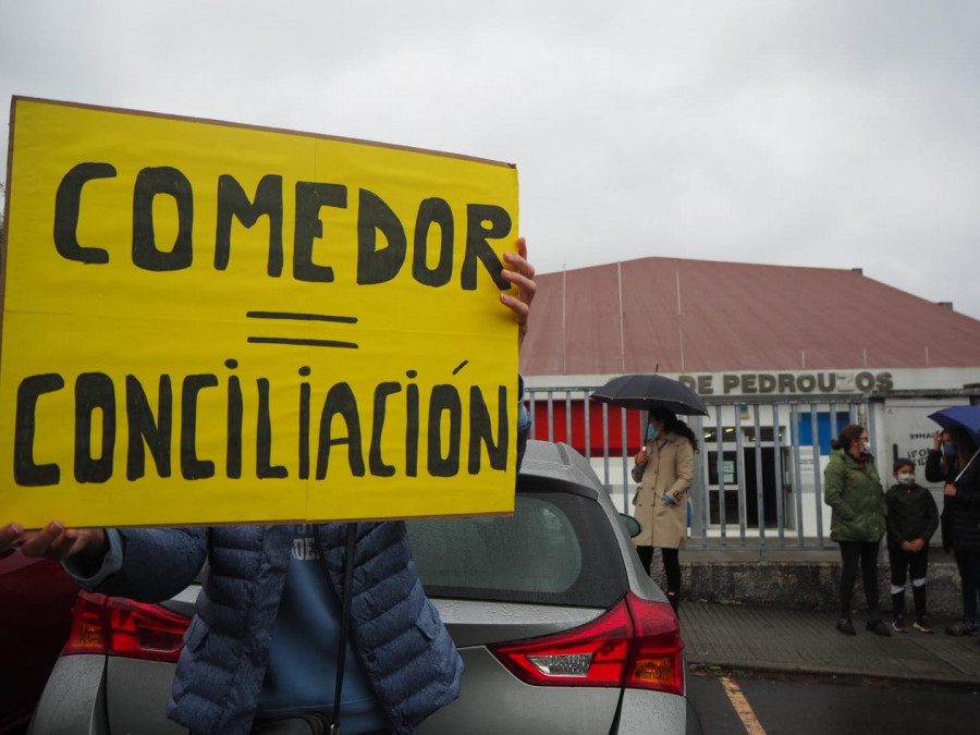 El curso escolar empieza con manifestaciones en los centros compostelanos