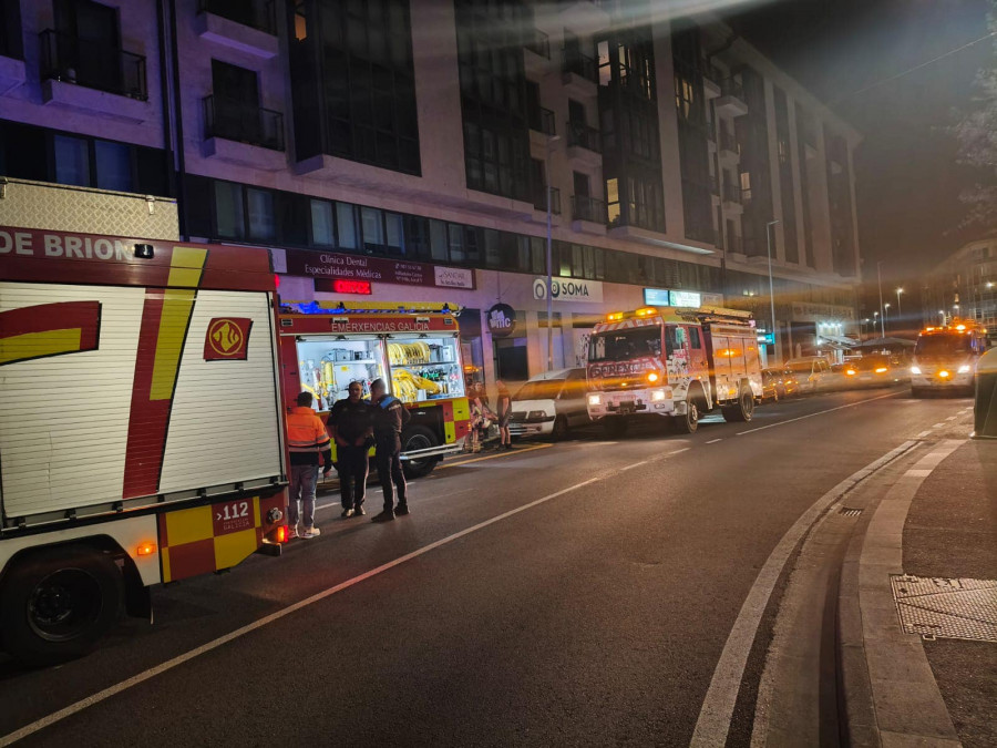 Un incendio afecta a una lavandería en O Milladoiro