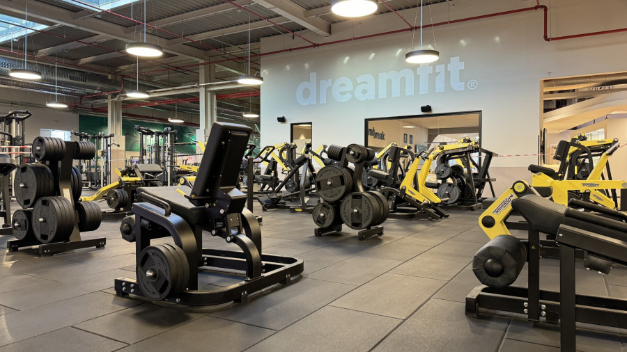 El gimnasio con la sala más grande de Galicia abre hoy sus puertas al público compostelano