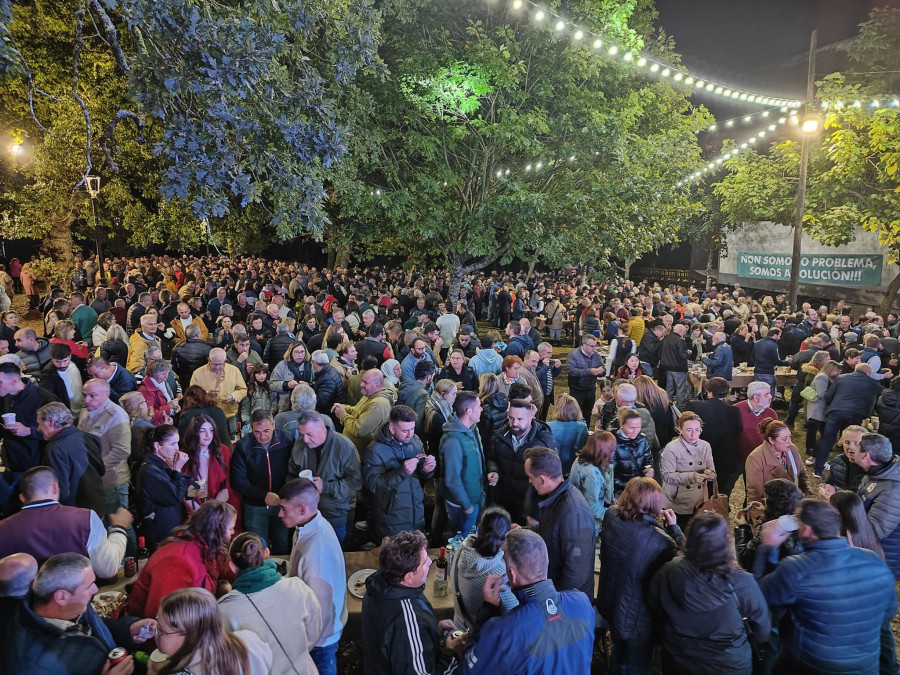 Más de 7.000 personas asisten a la fiesta de los mineros de Touro en apoyo al proyecto de la mina