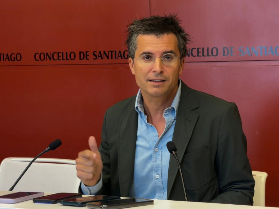 Borja Verea acusa de "desgobierno" al tripartito local y promete devolver a Santiago su liderazgo