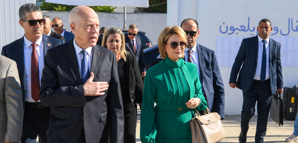 La comisión electoral declara vencedor de las elecciones de Túnez  al presidente Saied