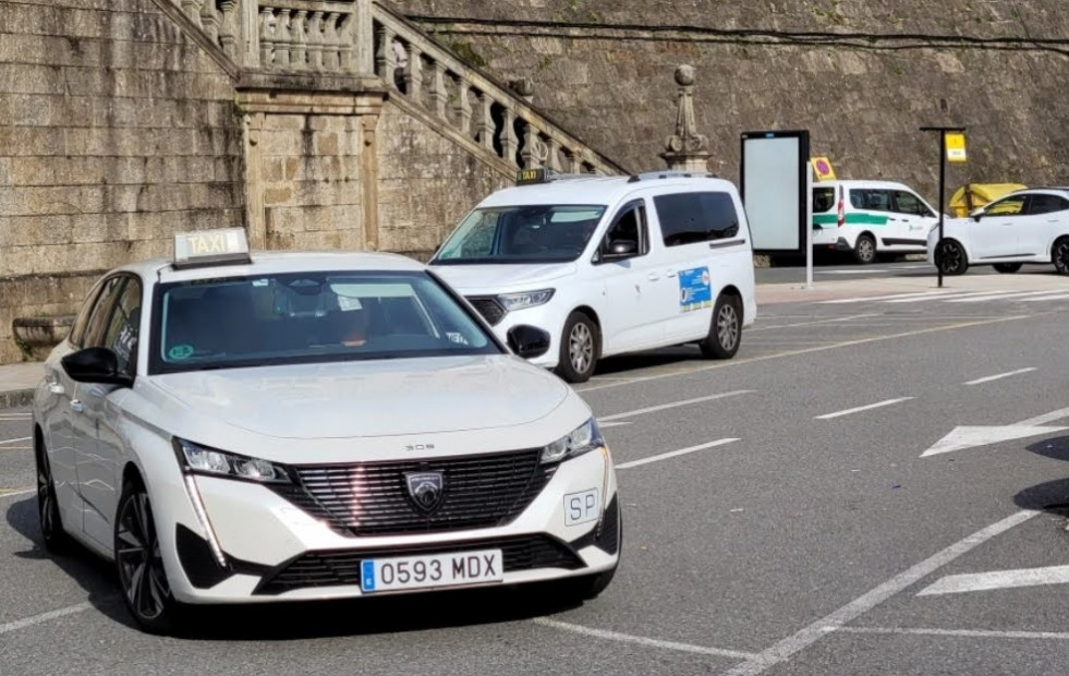 O Concello de Santiago reparte 12.200 euros en axudas dos bonotaxis para persoas con mobilidade reducida