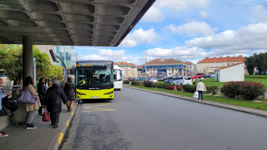 La huelga de autobuses causa estragos en Santiago y amenaza con prolongarse indefinidamente