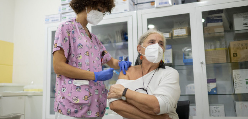 Sanidade alerta de que este ano a gripe adiantarase e terá sintomatoloxía “complicada”