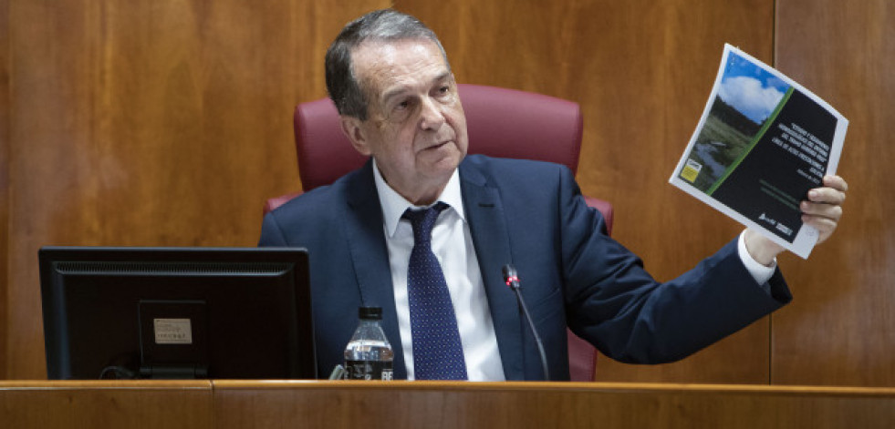 O pleno vigués sobre o AVE remata nun cruce de reproches, sen acordo unánime e co PP deixando a sala