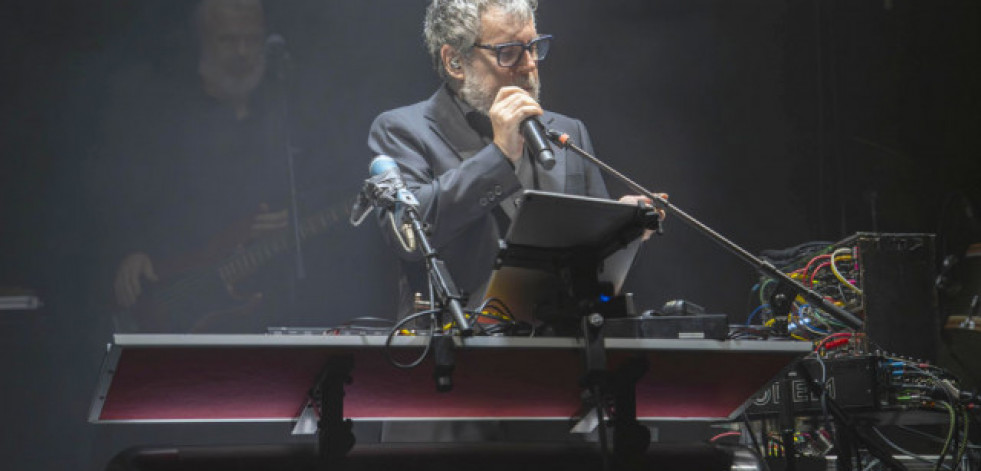 Iván Ferreiro presentó su viral villancico en el Palacio de la Ópera