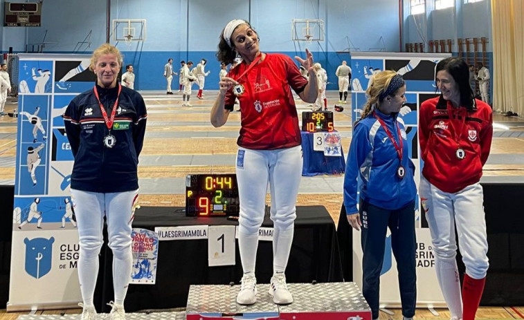 Araceli Bugallo, del Compostela Esgrima, se hizo con el Oro en espada en el Torneo de Madrid