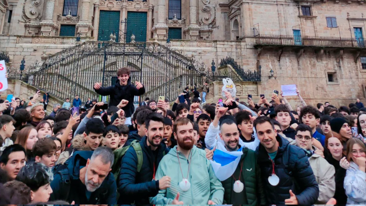 Ibai y ElXokas en su llegada a Santiago