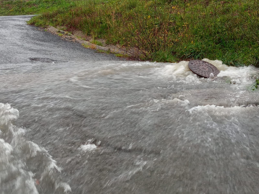 Denuncian inundaciones y abandono vecinal en Combarro